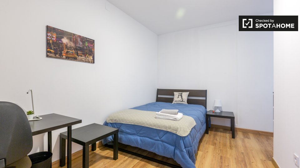 Double room Lisbon, 6 beds, 120m² — photo 13