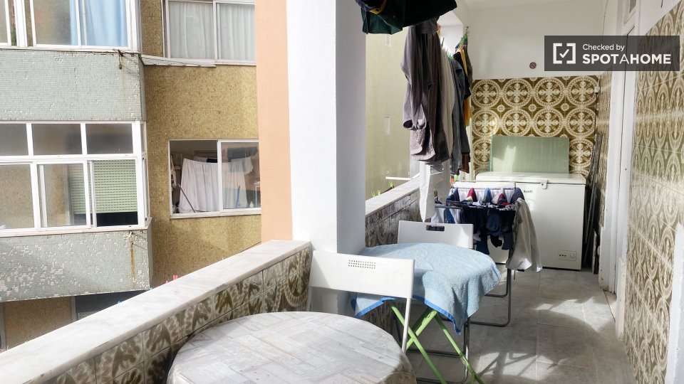 Double room Lisbon, 7 beds — photo 9