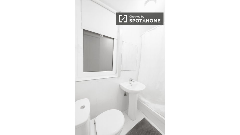 Double room Barcelona, 10 beds, 180m² — photo 52
