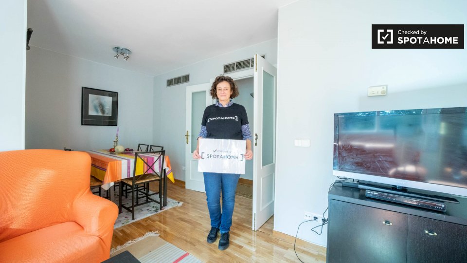 Double room Madrid, 3 beds, 110m² — photo 12