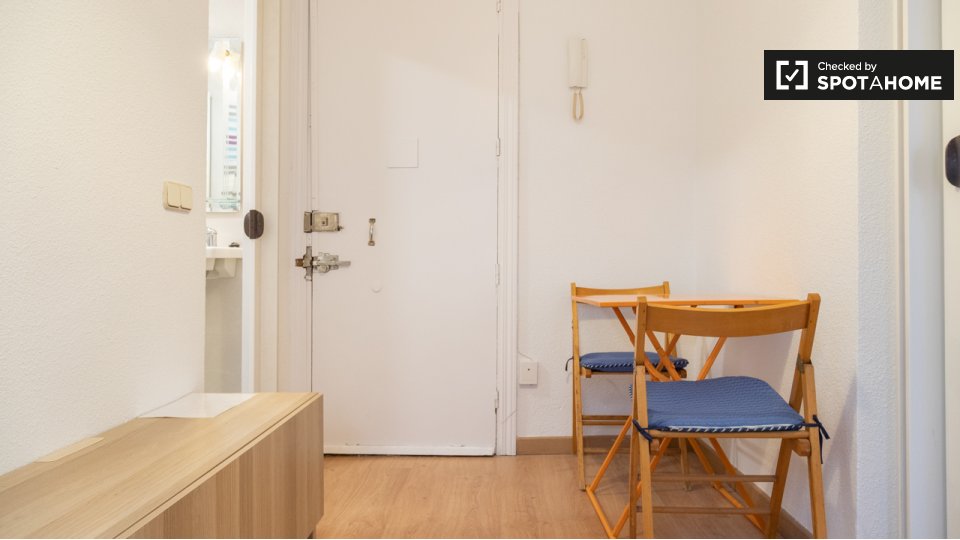 Apartment Madrid, 1 bed, 33m² — photo 3