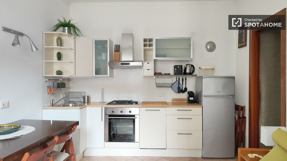Apartment Milan, 1 bed, 49m² — photo 2