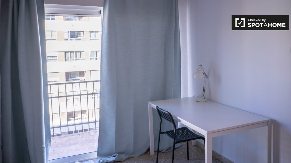 Double room Valencia, 6 beds — photo 18