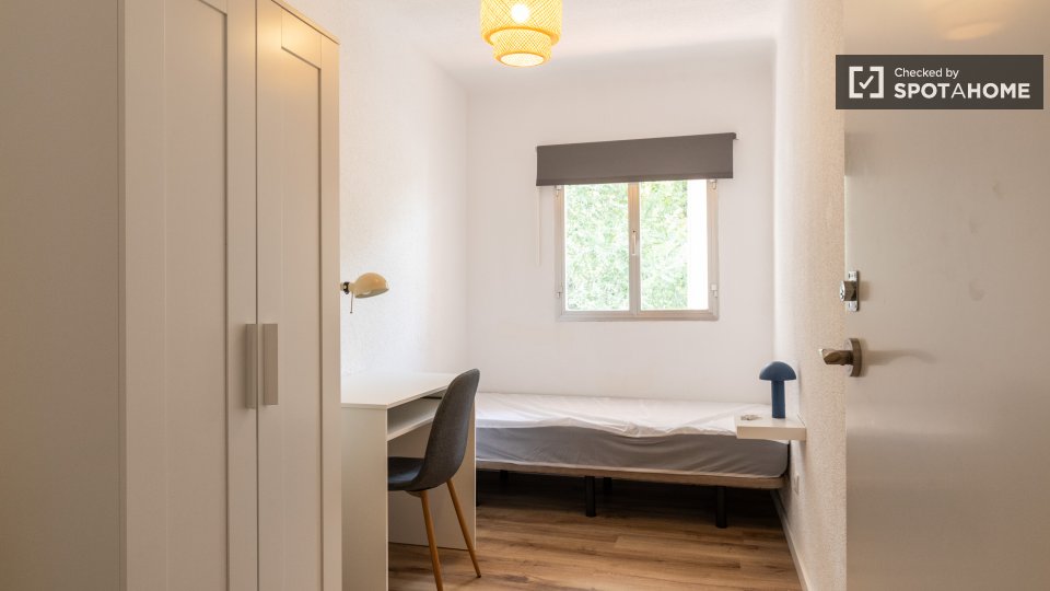 Double room Madrid, 4 beds — photo 44