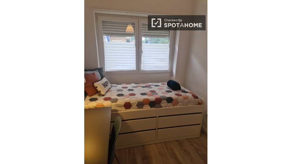 Double room Lisbon, 4 beds, 90m² — photo 16