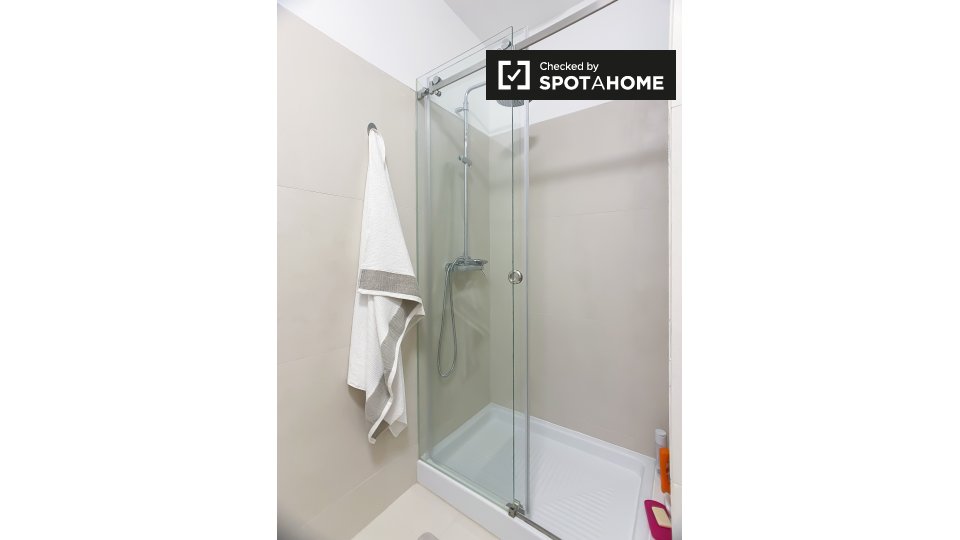 Apartment Lisbon, 2 beds — photo 15