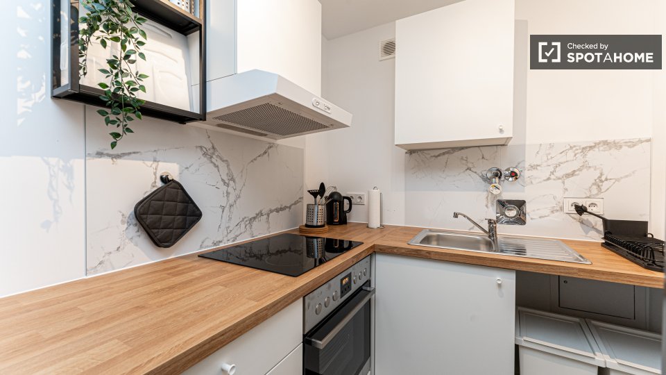 Double room Berlin, 5 beds, 80m² — photo 11