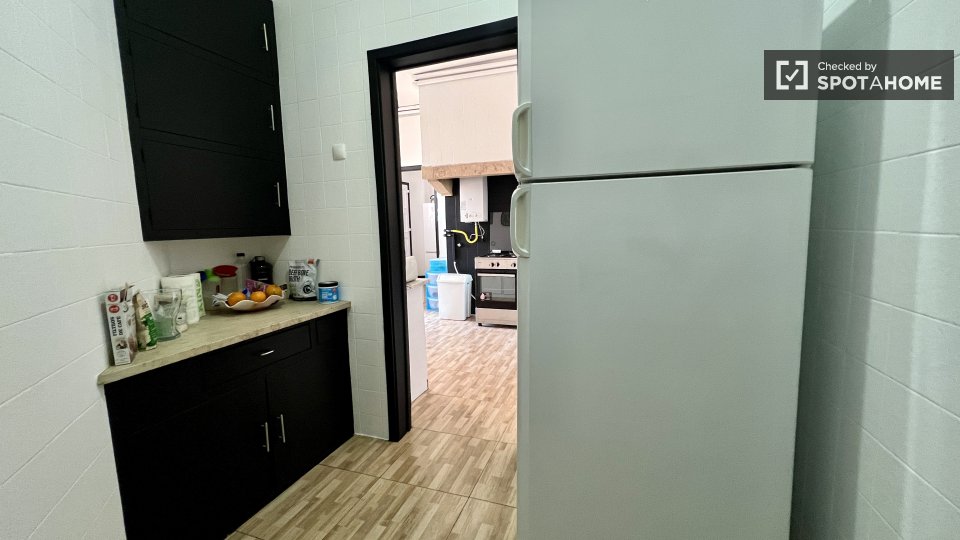 Double room Lisbon, 5 beds — photo 66