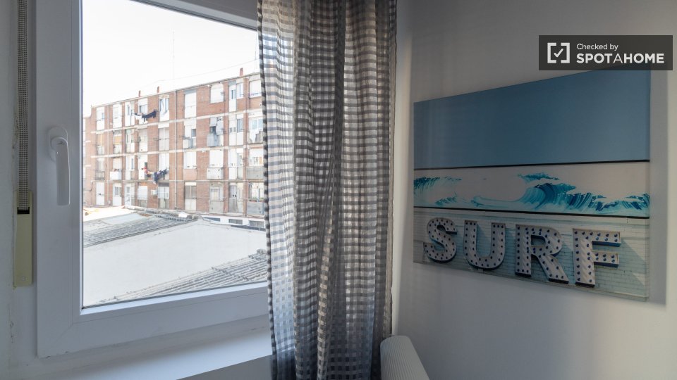 Double room Madrid, 5 beds — photo 17