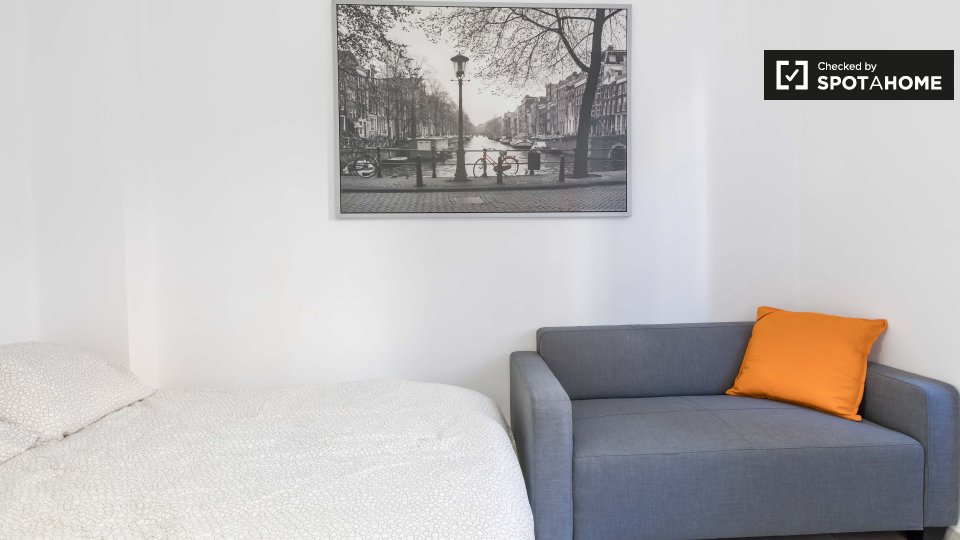 Double room Valencia, 4 beds, 100m² — photo 16