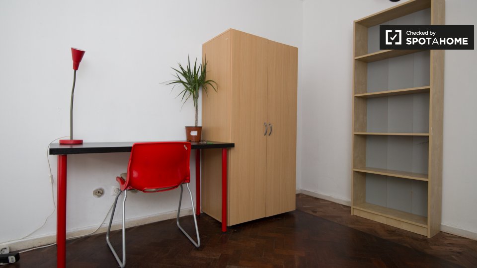 Double room Lisbon, 7 beds, 100m² — photo 1