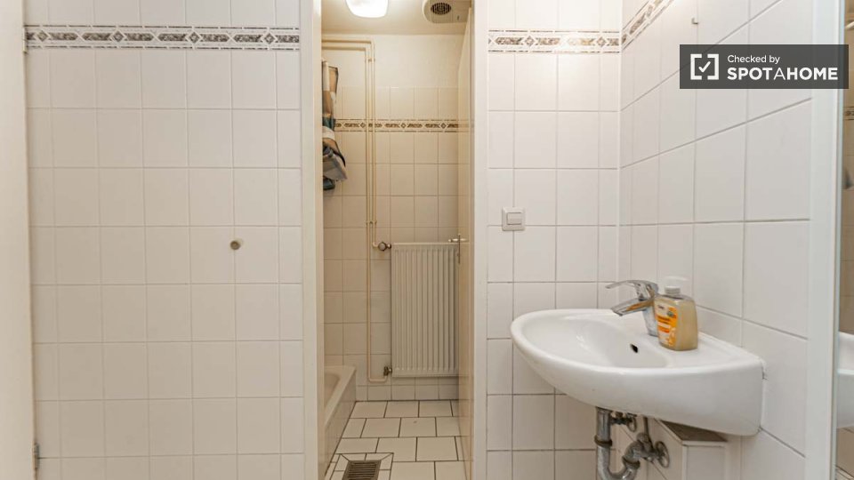 Double room Berlin, 12 beds, 170m² — photo 48