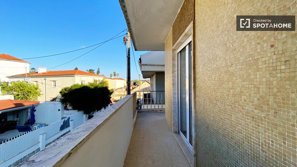 Double room Lisbon, 6 beds — photo 18
