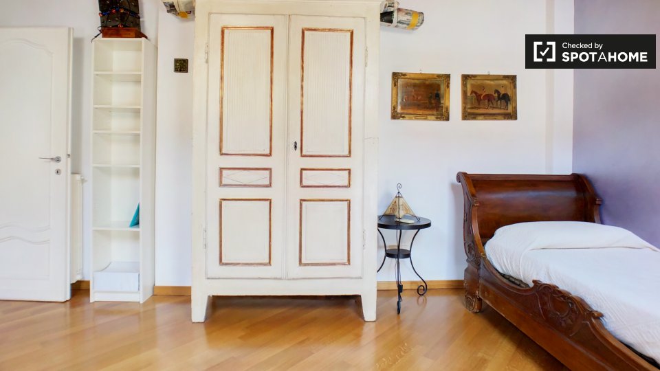 Double room Milan, 1 bed, 400m² — photo 6