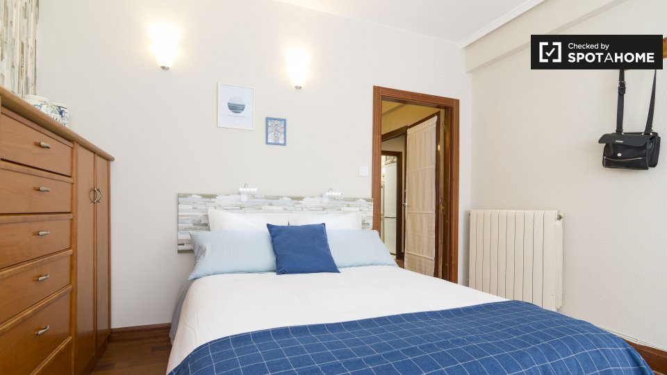 Double room Bilbao, 4 beds, 80m² — photo 3