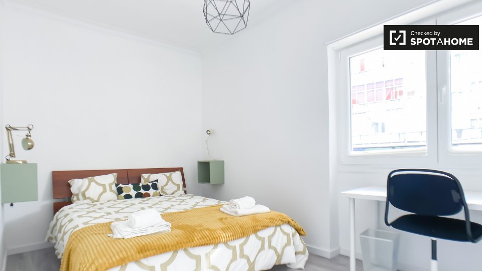 Double room Lisbon, 4 beds, 90m² — photo 3
