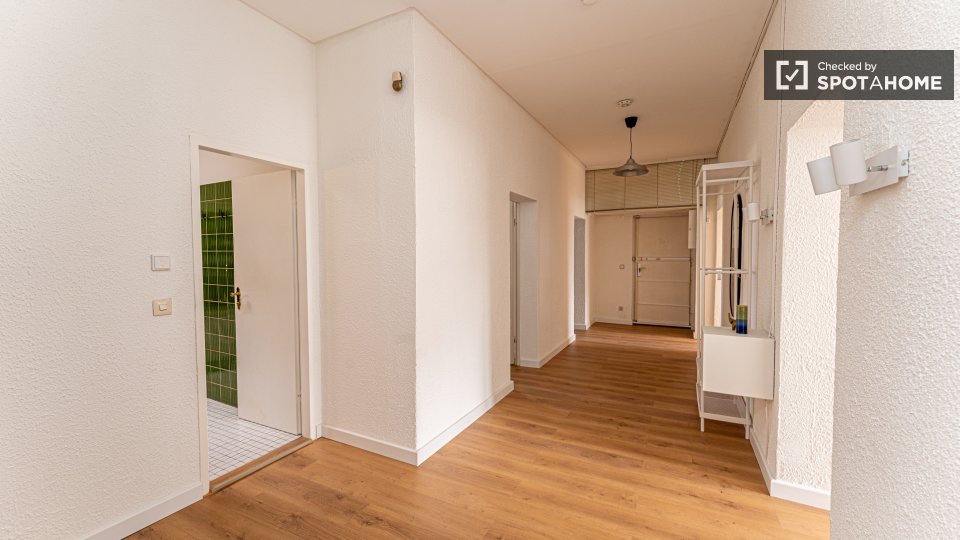 Double room Berlin, 5 beds, 166m² — photo 8