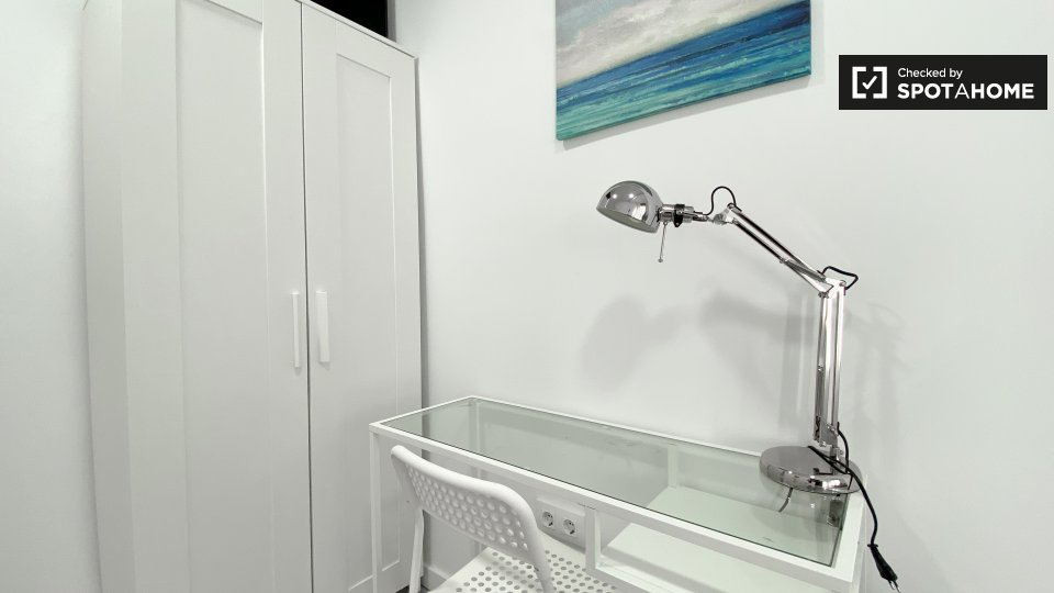 Double room Valencia, 4 beds, 65m² — photo 5