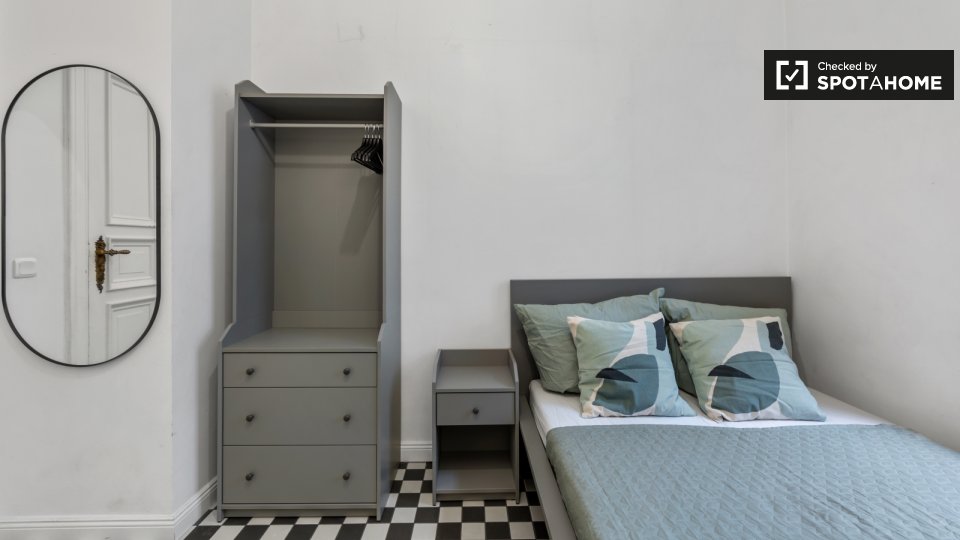 Double room Berlin, 9 beds, 227m² — photo 18