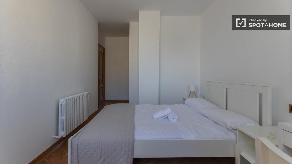 Double room Valencia, 5 beds, 240m² — photo 28
