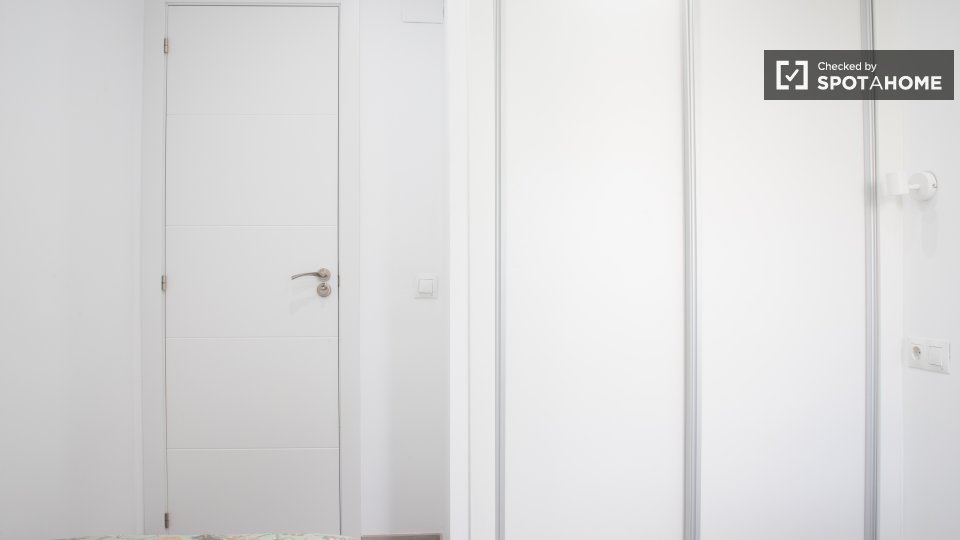 Double room Madrid, 4 beds — photo 6