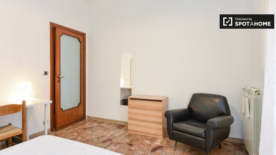 Double room Rome, 5 beds — photo 4