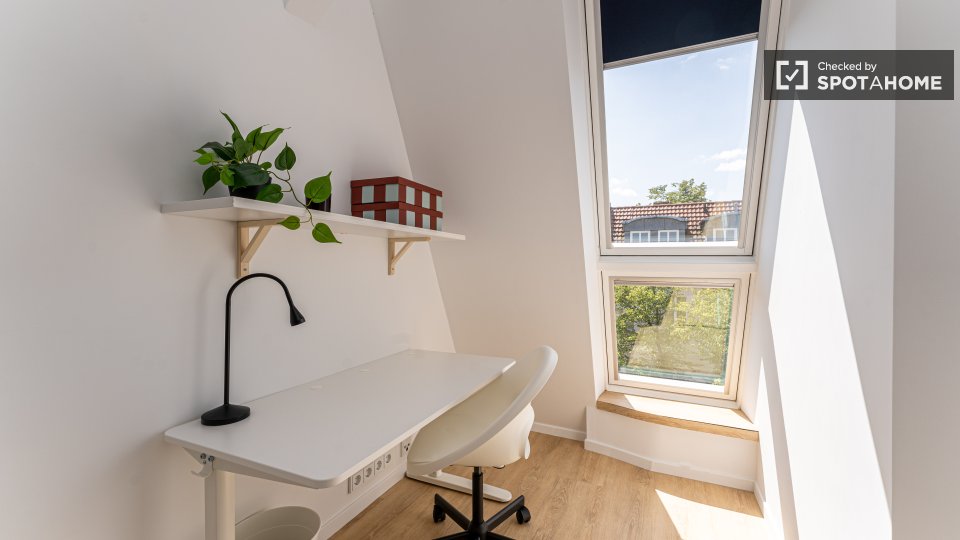 Double room Berlin, 3 beds, 48m² — photo 3
