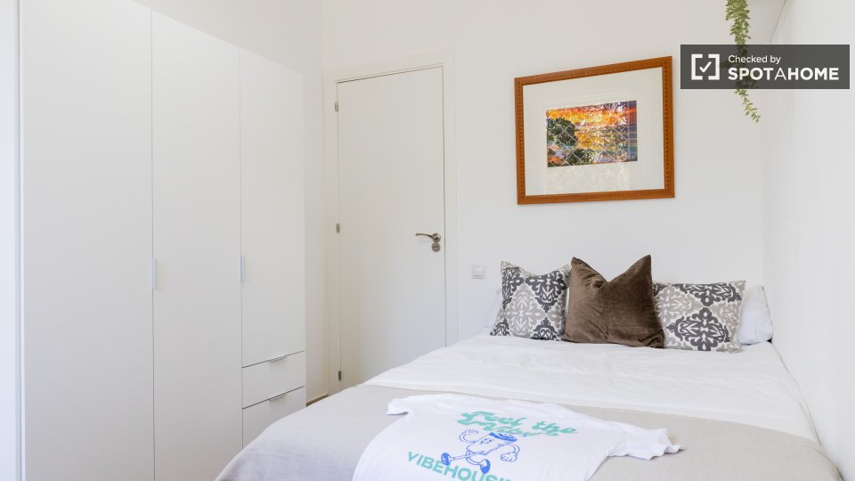 Double room Madrid, 5 beds — photo 19