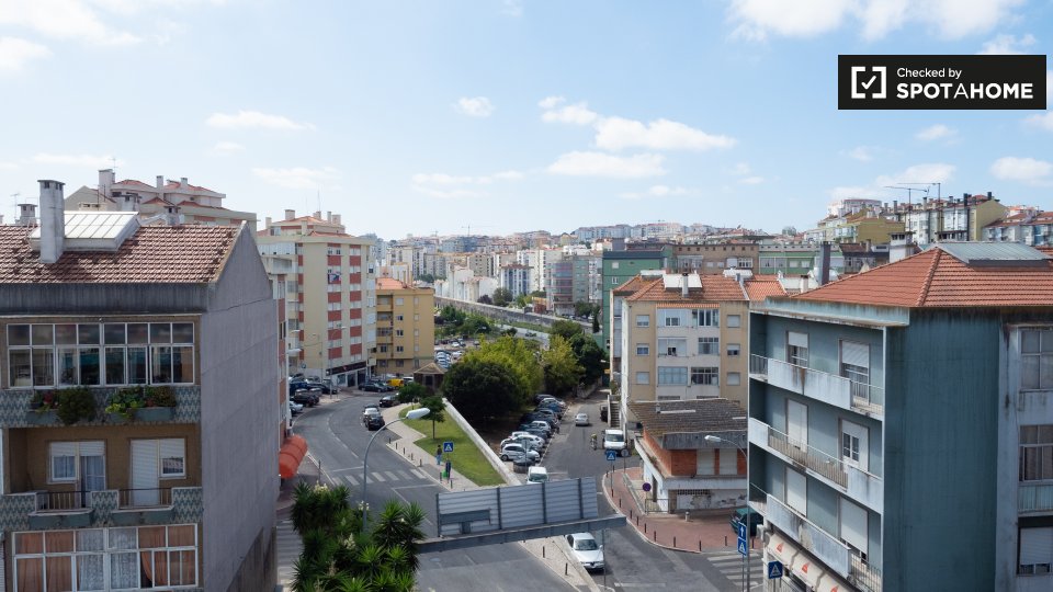 Double room Lisbon, 4 beds, 90m² — photo 7