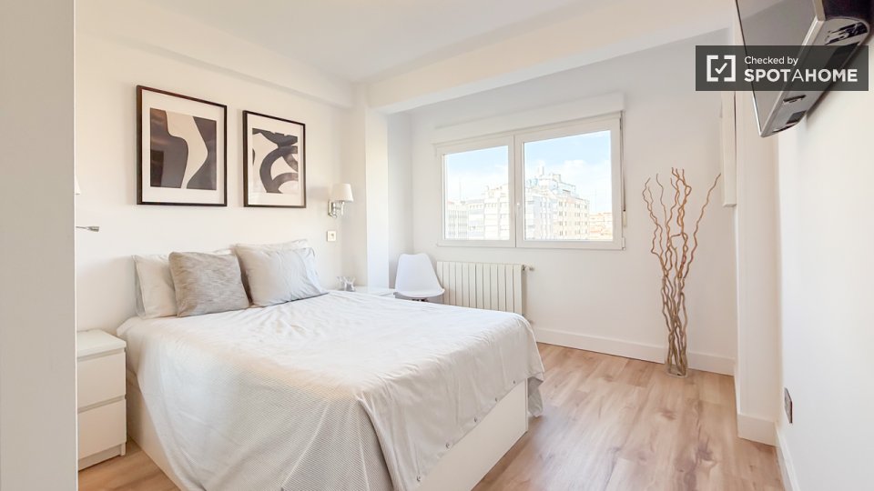 Apartment Madrid, 4 beds — photo 37