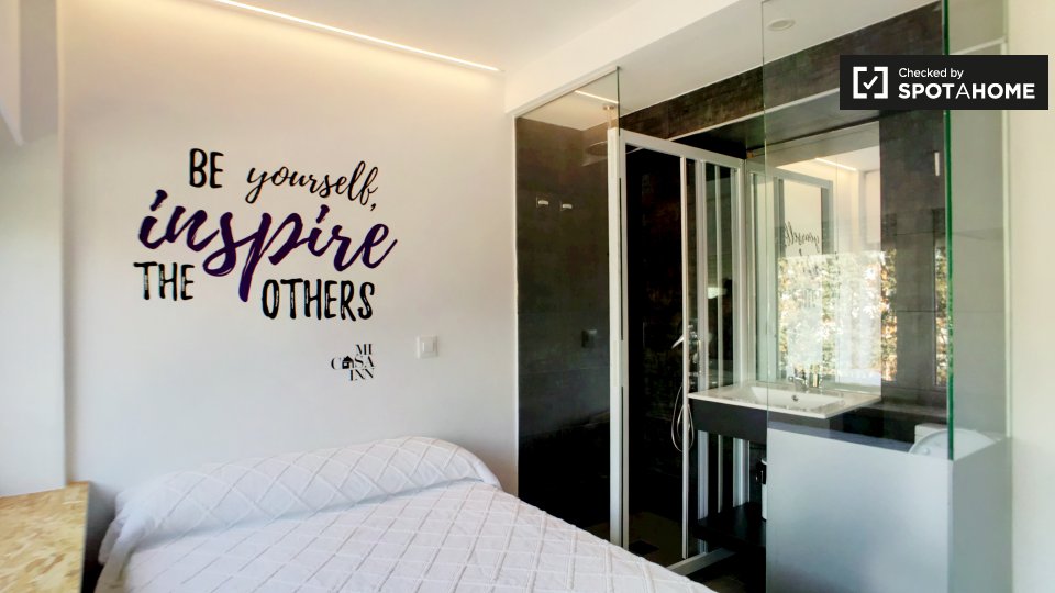 Double room Madrid, 6 beds — photo 16