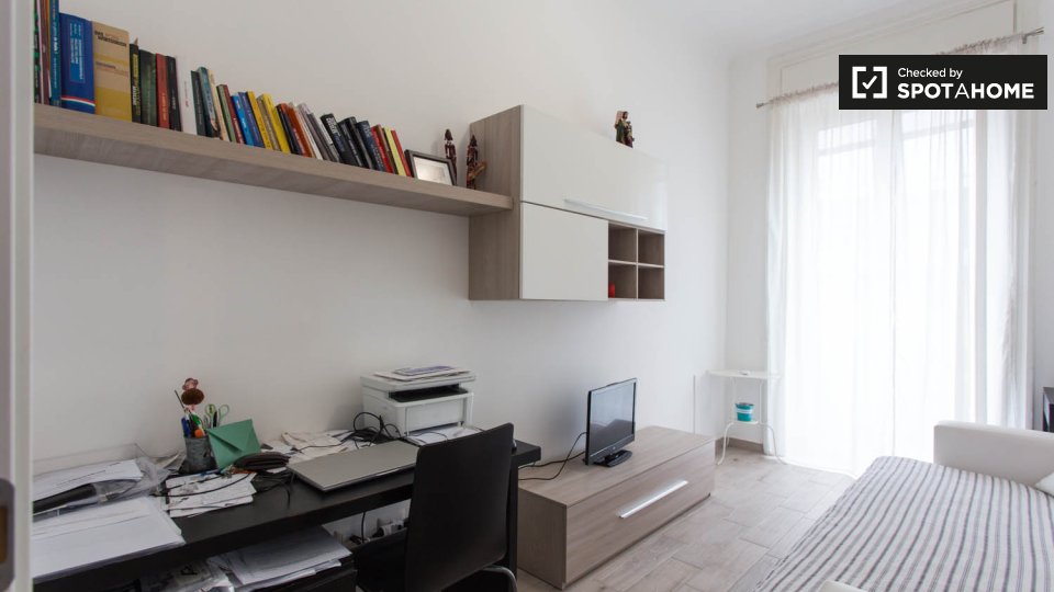 Double room Milan, 2 beds — photo 11