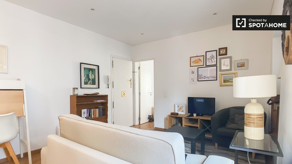 Apartment Lisbon, 1 bed, 45m² — photo 2