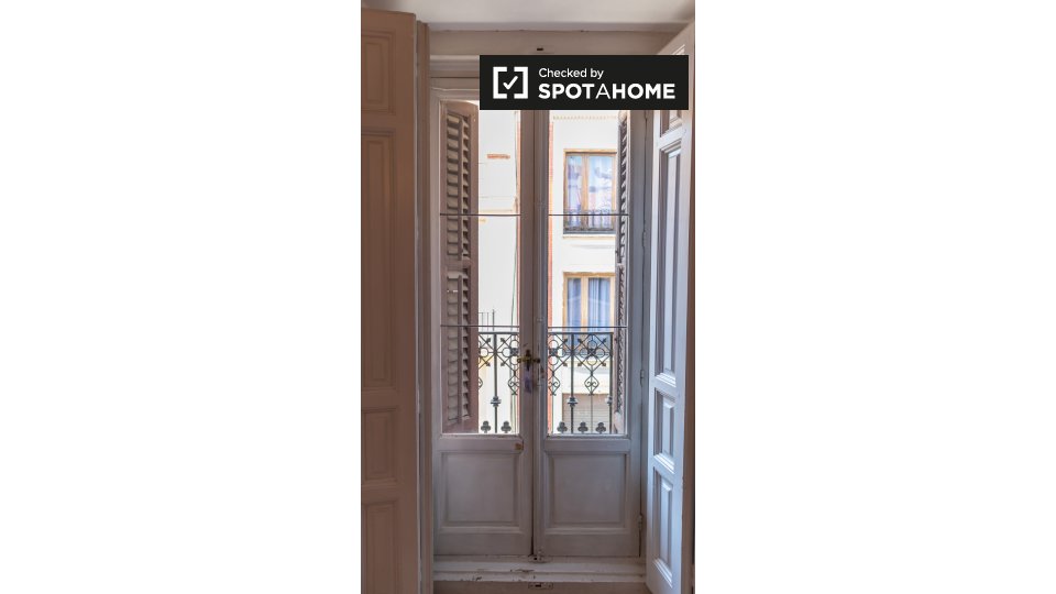 Double room Madrid, 10 beds, 220m² — photo 6