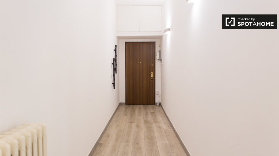 Apartment Milan, 1 bed, 70m² — photo 1