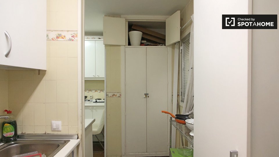 Double room Madrid, 12 beds — photo 8