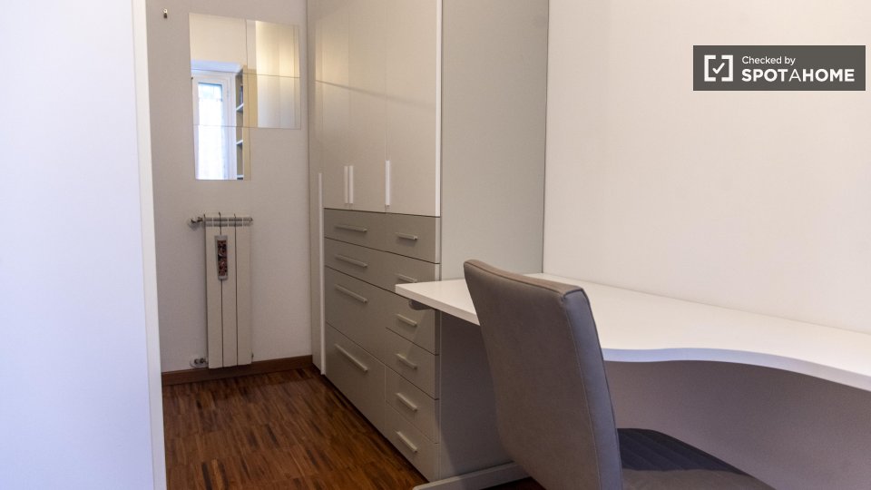 Double room Rome, 3 beds, 90m² — photo 22