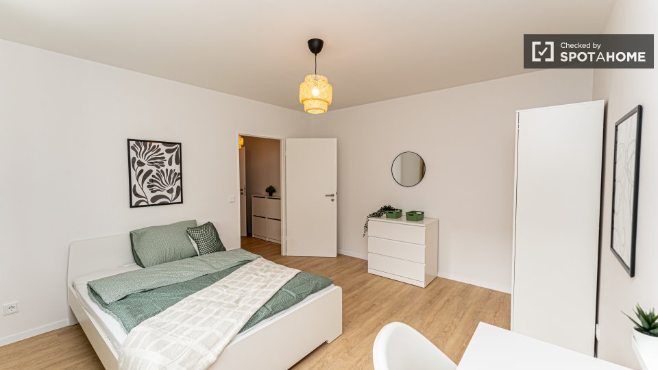 Double room Berlin, 4 beds, 62m² — photo 8