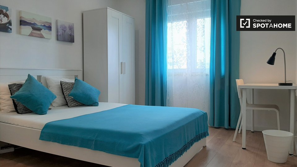 Double room Lisbon, 4 beds, 100m² — photo 12