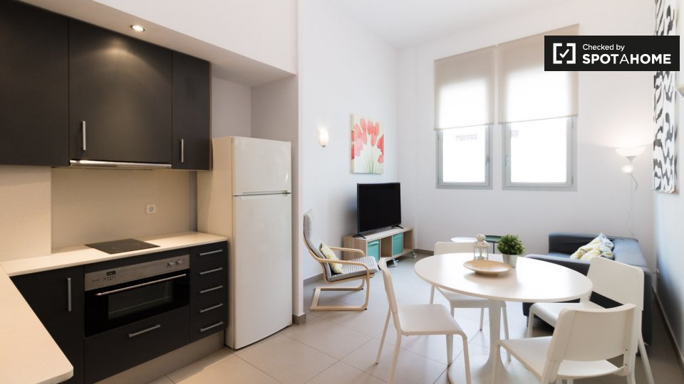 Apartment Barcelona, 1 bed, 55m² — photo 1
