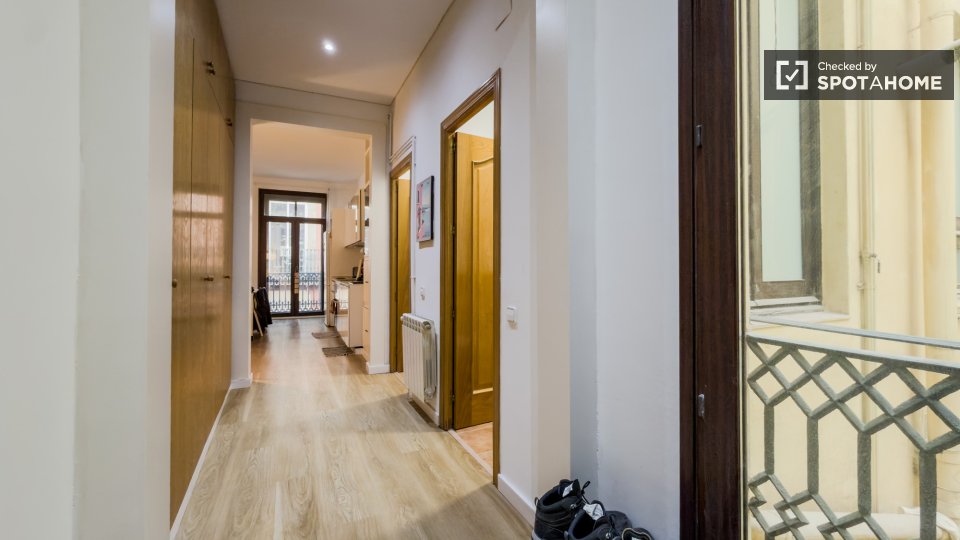 Apartment Barcelona, 1 bed, 92m² — photo 16