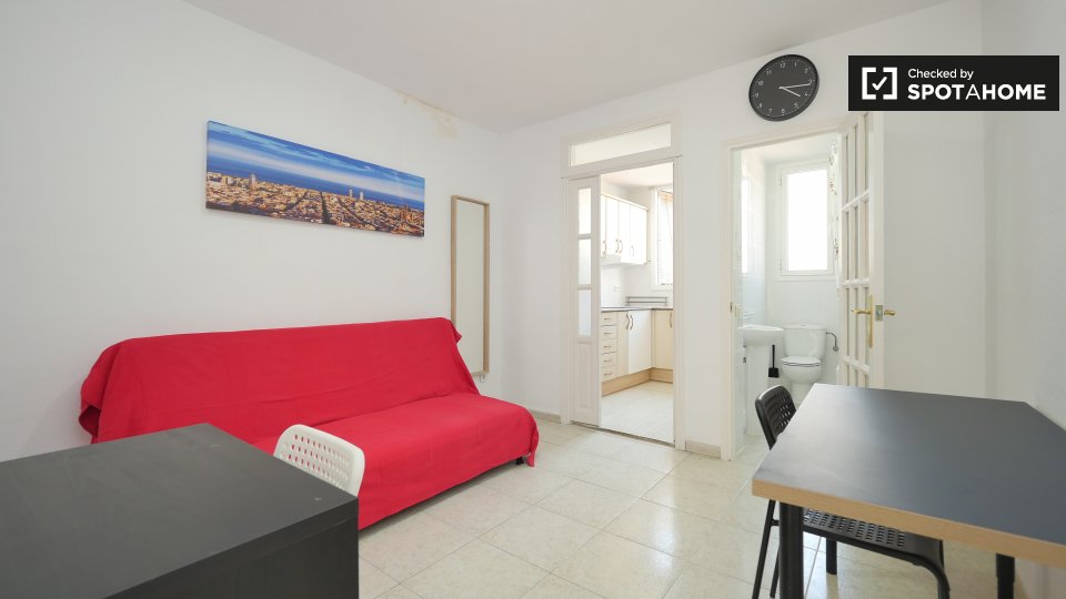 Double room Barcelona, 2 beds — photo 5