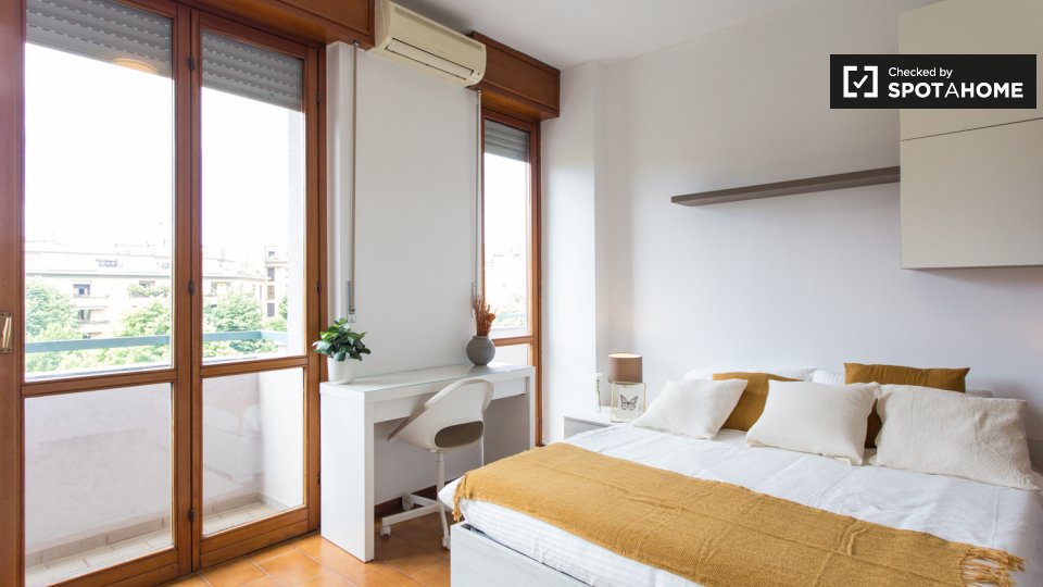 Double room Milan, 3 beds, 80m² — photo 1