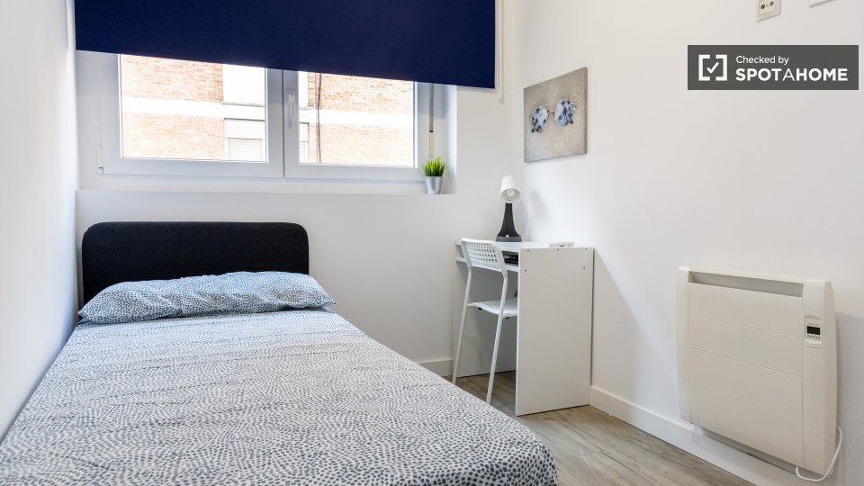 Double room Madrid, 5 beds — photo 21