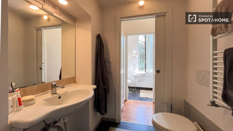 Double room Milan, 2 beds, 73m² — photo 15