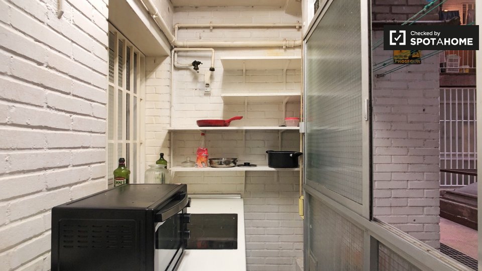 Double room Madrid, 12 beds — photo 5