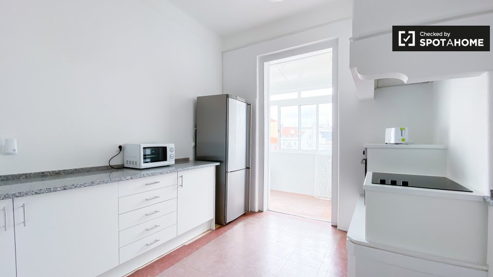 Double room Lisbon, 7 beds, 130m² — photo 9