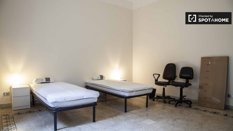 Double room Rome, 5 beds — photo 4