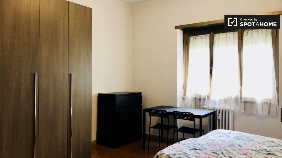 Double room Rome, 3 beds, 85m² — photo 2