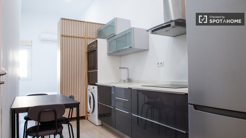 Apartment Madrid, 1 bed — photo 12